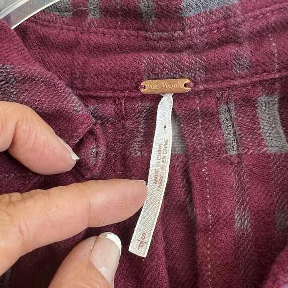 Free People Baby Blues Plaid Tunic Top Small Flannel Burgundy Pockets - Picture 9 of 16